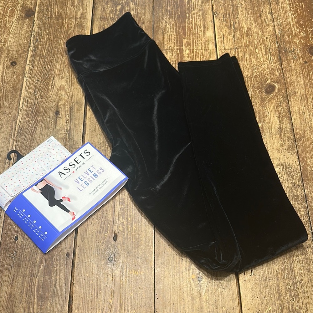 Womens Black Velvet Leggings